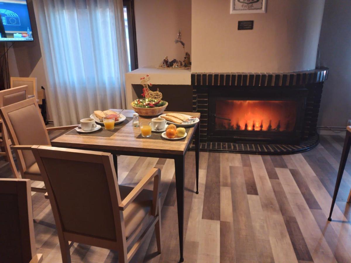לינה וארוחת בוקר La Casita De El Cuervo מראה חיצוני תמונה